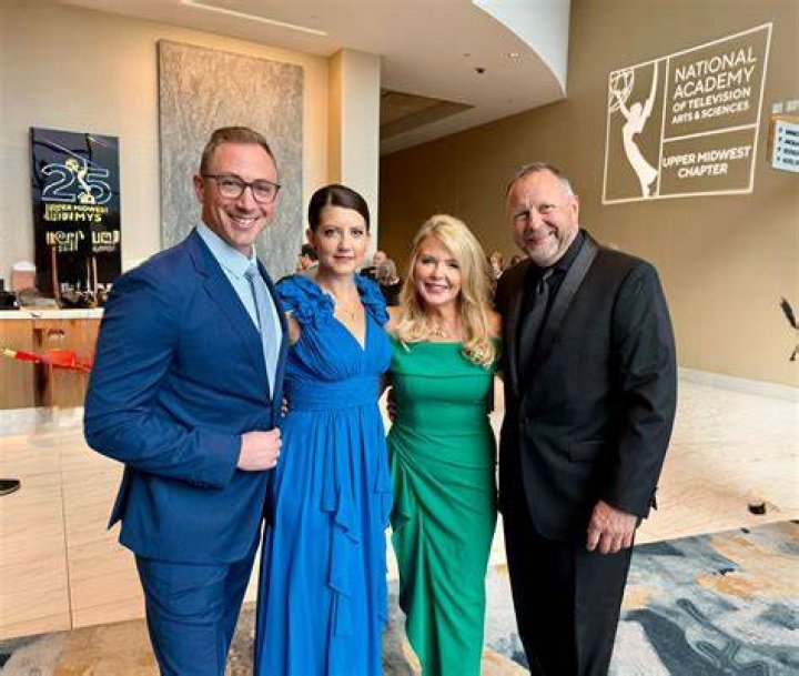 Angela Kennecke [KELO-TV]Wiki Age, Biography, Salary, Husband, Instagram