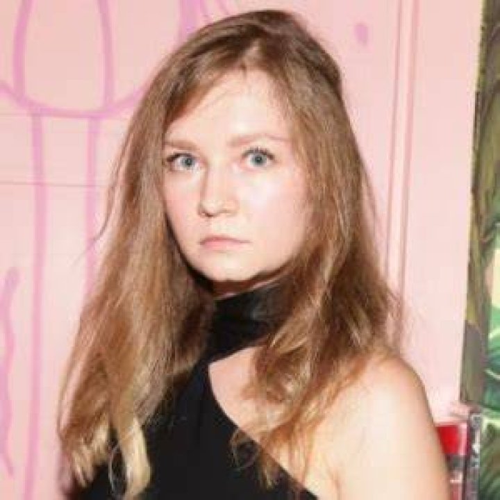 Anna Delvey – Bio, Facts, Wiki, Anna Sorokin, Nationality, Net Worth, Affair, Boyfriend, Age, Height, Family, Movies, Guilty, Fake Heiress, Story