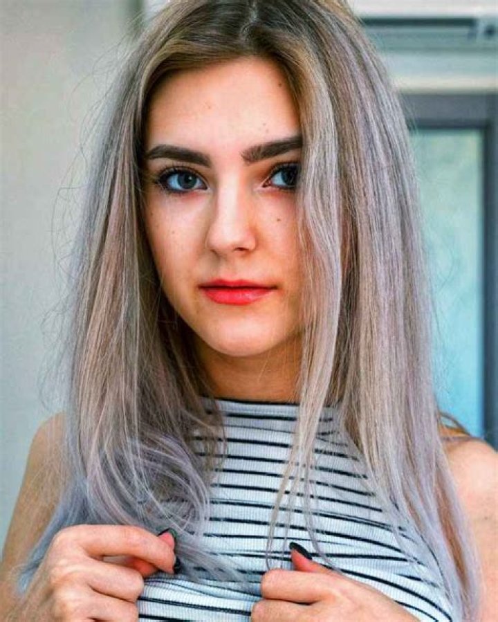 Aurora Burghart Wiki: Age, Height, Married, Husband Net Worth Facts