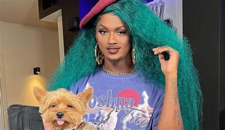 Blameitonkway Wiki, Age, Girlfriend, Is He Gay or Straight?