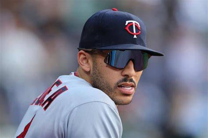 Carlos Javier Correa, Jr Age, Wiki, Biography, Wife, Children, Salary, Net Worth, Parents