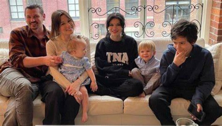 Chelsea Hobbs Bio, Age, Height, Husband, Children, Parents, Actress and Net worth