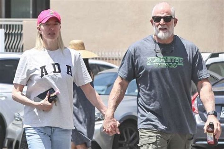 Chloe Flower’s Boyfriend: Does She Have a Husband?