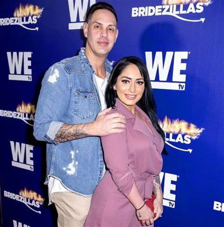 Chris Larangeira Height: Age, Net Worth, Birthday, Bio, Wiki, Nationality Facts on Angelina Pivarnick Husband