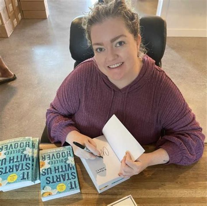 Colleen Hoover Mother: Who Is Vannoy Fite?