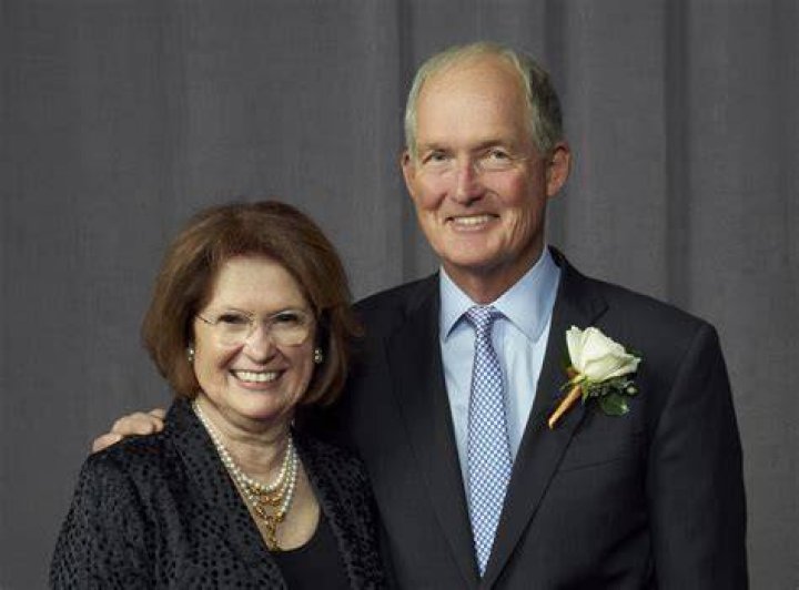 Ellie Kemper Parents: Meet David Kemper And Dorothy Jannarone