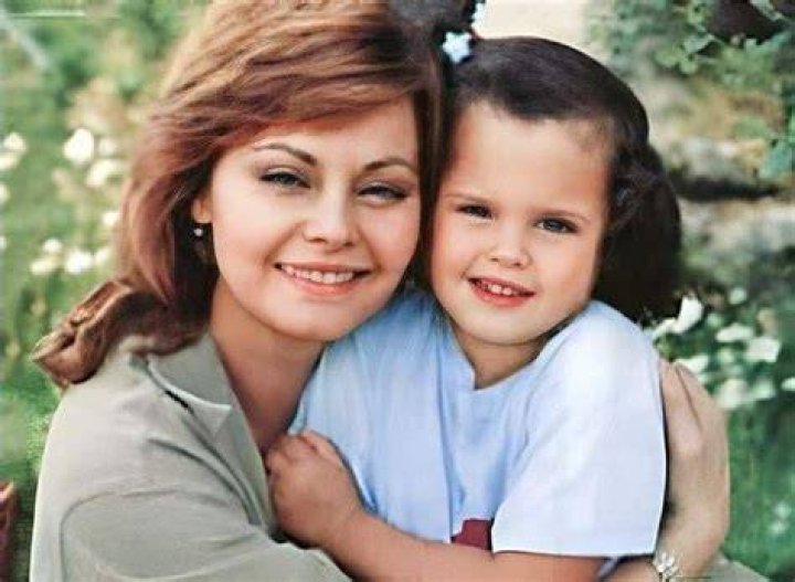 Everything We Know About Rocio Durcal’s Daughter, Shaila Dúrcal