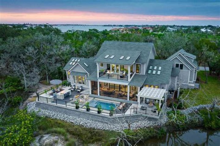 HGTV Bargain Mansion’s Ward Schraeder Net Worth And Everything To Know