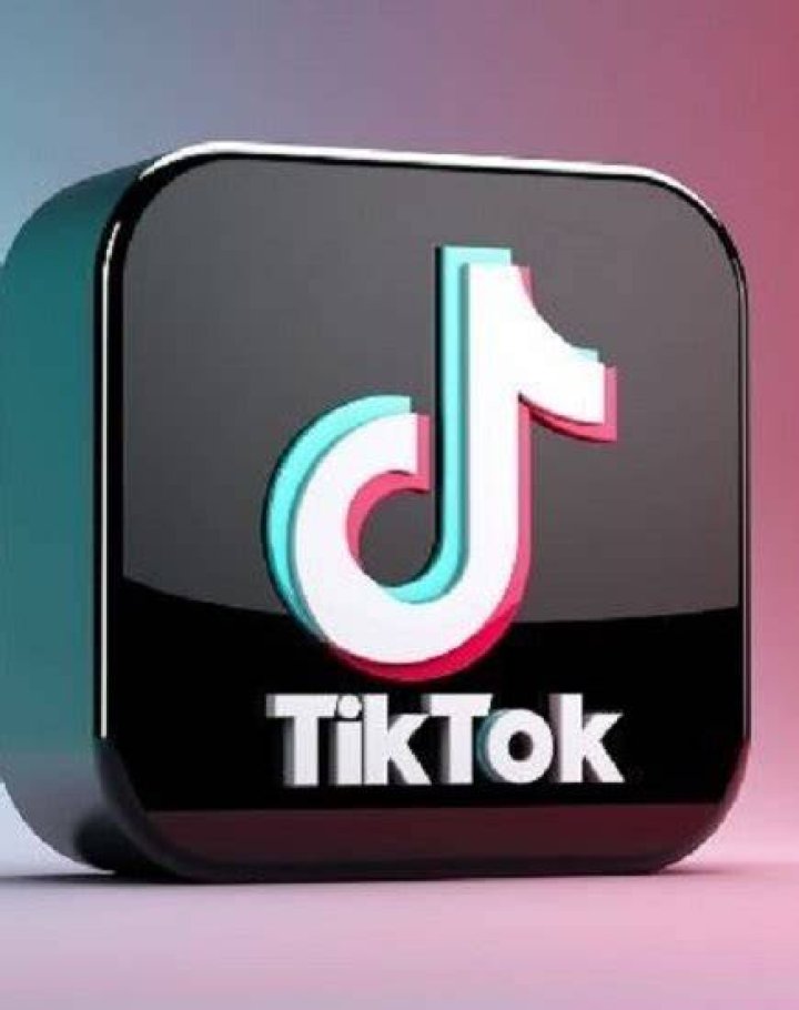 I Am Woman I Am Fearless Song – Lyrics and Tiktok Trend Explained