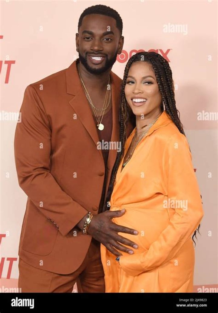 Is Lex Scott Davis Pregnant? Husband Mo McRae And Baby