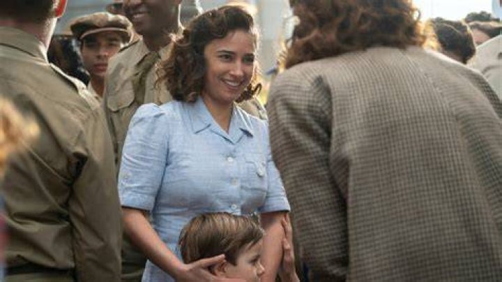 Is Moran Rosenblatt Pregnant? Find More About The Hit And Run Cast