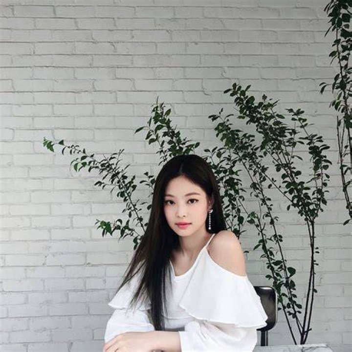 Jennie Kim (Korean Singer) Age, Height, Weight, Measurements, Boyfriend, Net Worth, Career, Facts