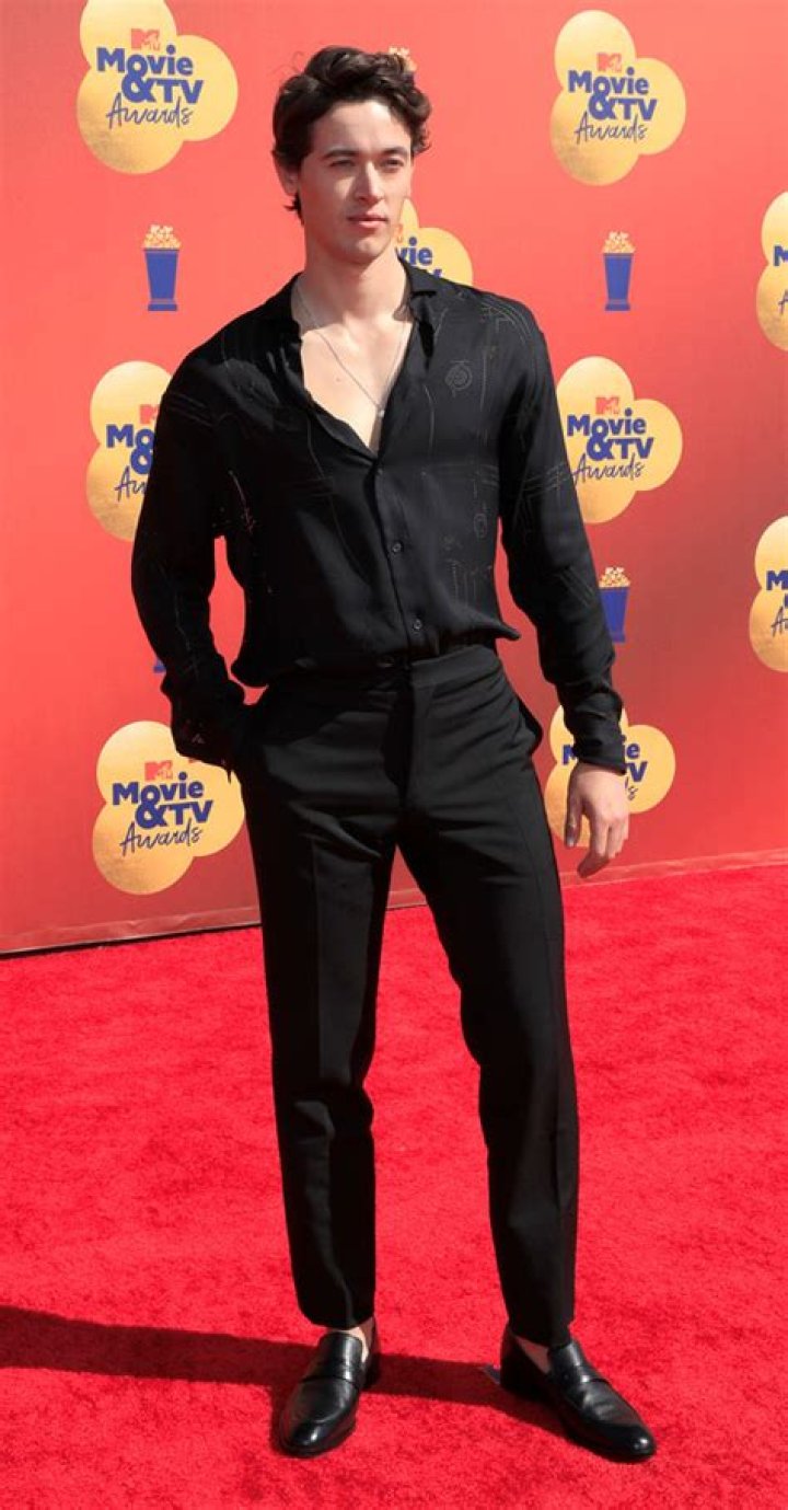 Jeremy T. Thomas Bio, Wiki, Age, Family, Girlfriend, Movies, Tv Shows and Net Worth