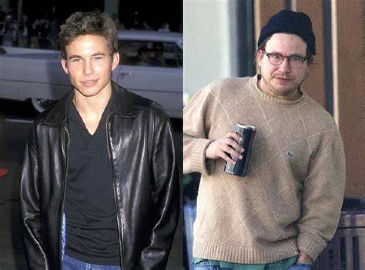 Jonathan Taylor Thomas: dating, net worth, tattoos, smoking & body facts