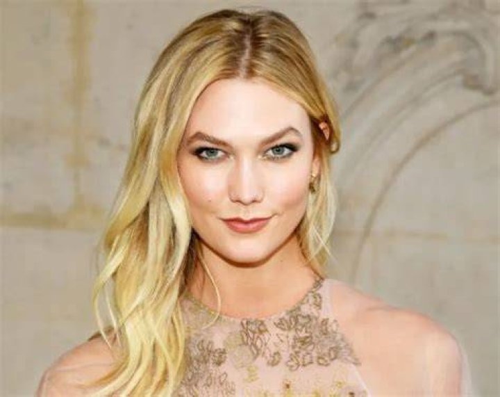 Karlie Kloss- Wiki, Bio, Age, Weight, Height, Career, Net Worth