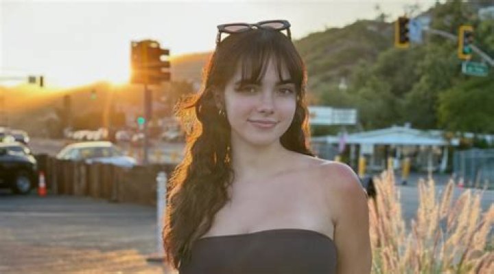Lana Graze Height, Weight, Net Worth, Age, Birthday, Wikipedia, Who, Instagram, Biography