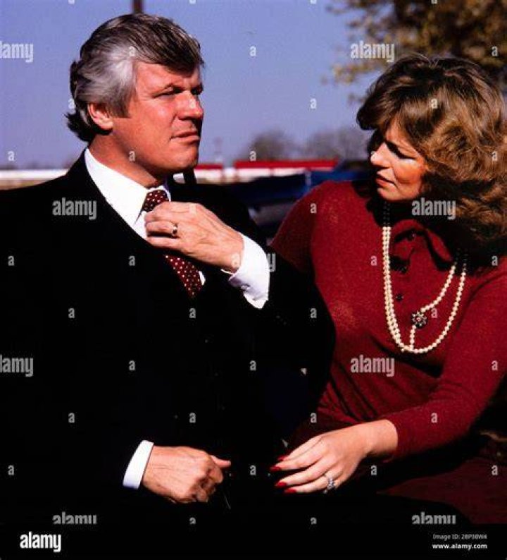 Lincoln Brown Phyllis George Son Wikipedia, Biography, Age, Wife, Now, Net Worth
