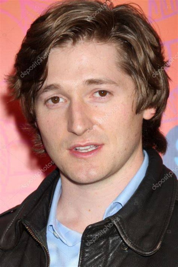 Lucas Neff Net Worth, Age, Movies And TV Shows, Height