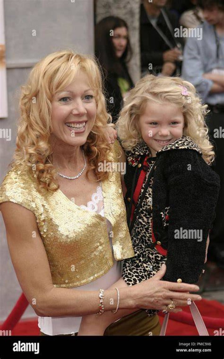 Lynn-Holly Johnson Children: Meet Jensie Givens and Kellum Givens