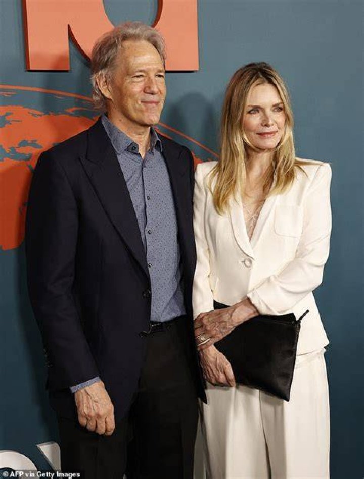 Michelle Pfeiffer: Husband, net worth, tattoos, smoking & body measurements