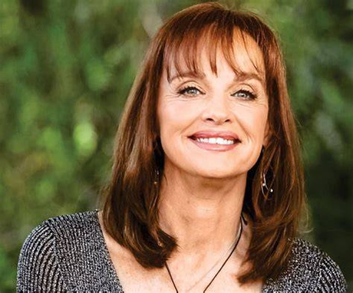 Pamela Sue Martin’s biography, fact, career, awards, net worth & life story