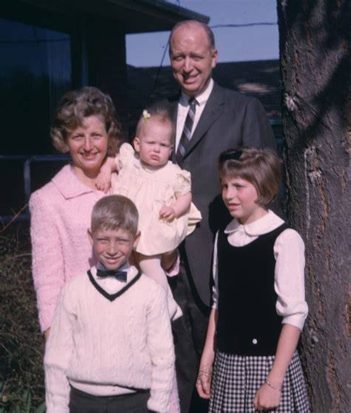 Paul Volcker Wife Anke Dening Wiki, Biography, Age, Net Worth, Children, Married, Facebook, Dead