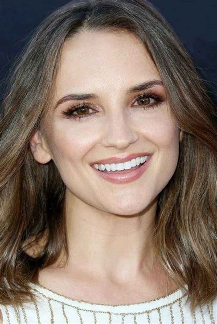 Rachael Leigh Cook Net Worth, Age, Movies, Young, Instagram, Ethnicity