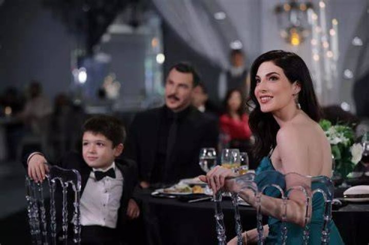 Razane Jammal Paranormal: Age, Wiki, Boyfriend, Parents, Instagram