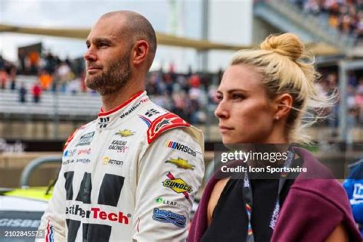 Shane Van Gisbergen Girlfriend Wife: His Net Worth Details