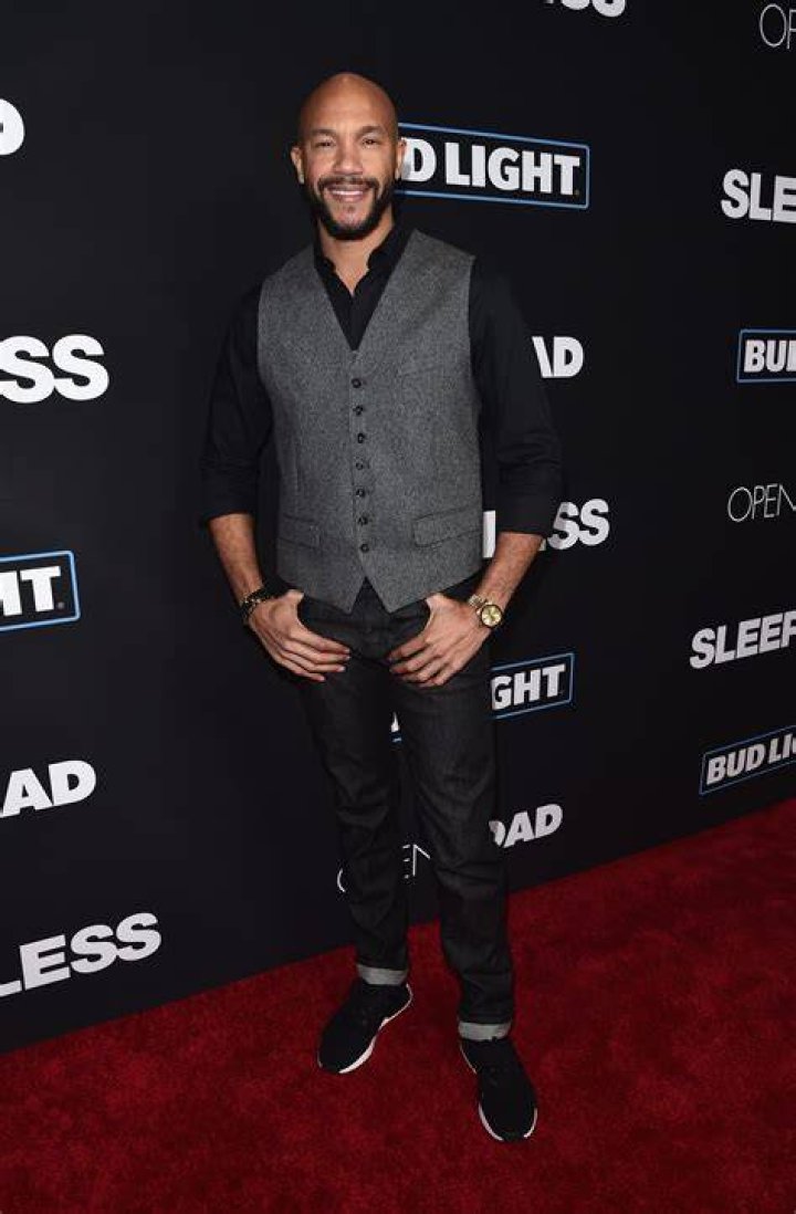 Stephen Bishop Age, Wiki, Net worth, Biography, Height, Boyfriend Girlfriend