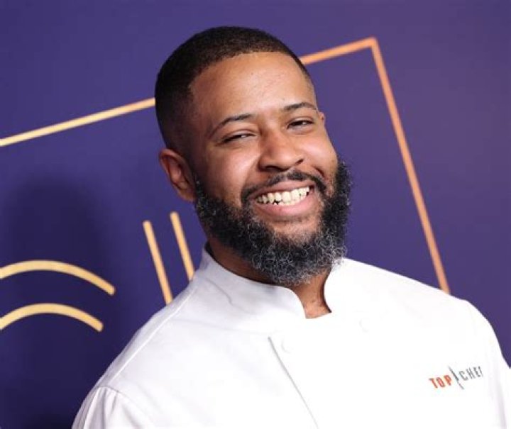 Top Chef: Who Is Damarr Brown? Age Ethnicity Instagram Explored