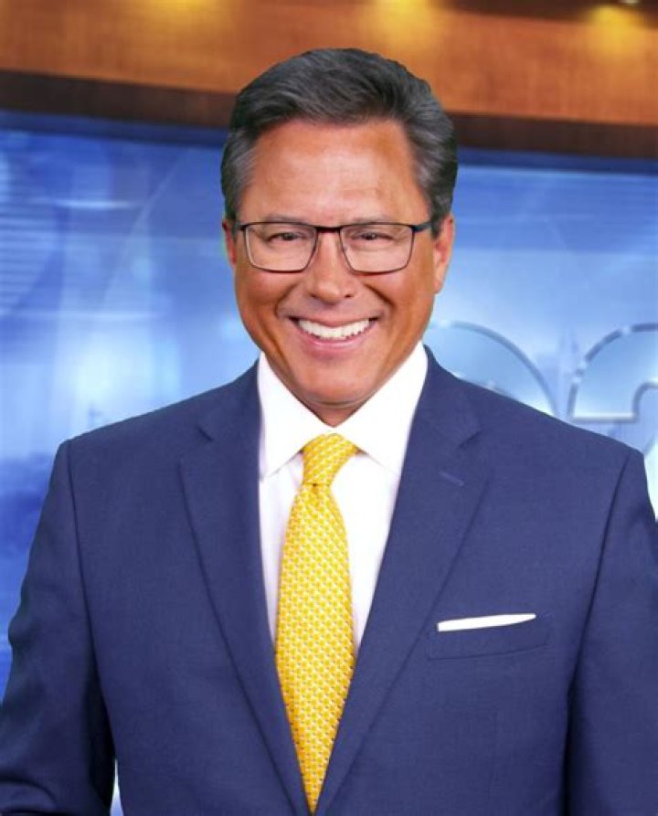 What Do You Need To Know About Michael Hanrahan, Brother of News Anchor Robb Hanrahan?
