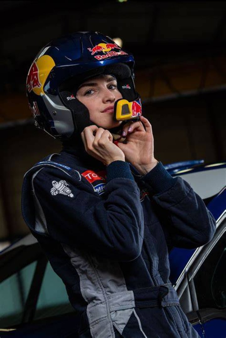 Who Is Catie Munnings? Everything About The Extreme R Driver Who Competes In The New Electric Off-Road Racing Series Extreme E