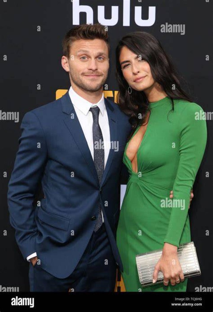 Who Is Courtney Grant? Meet Jon Rudnitsky Girlfriend And Wife To Be On Instagram
