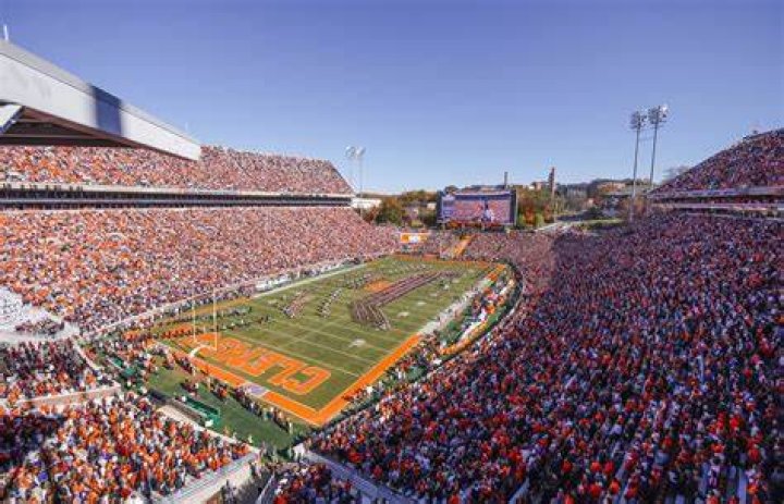 Why is lsu and clemson called death valley