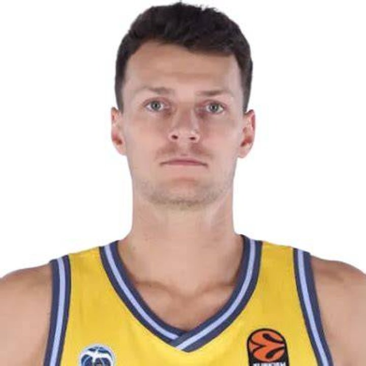 Yanni Wetzell